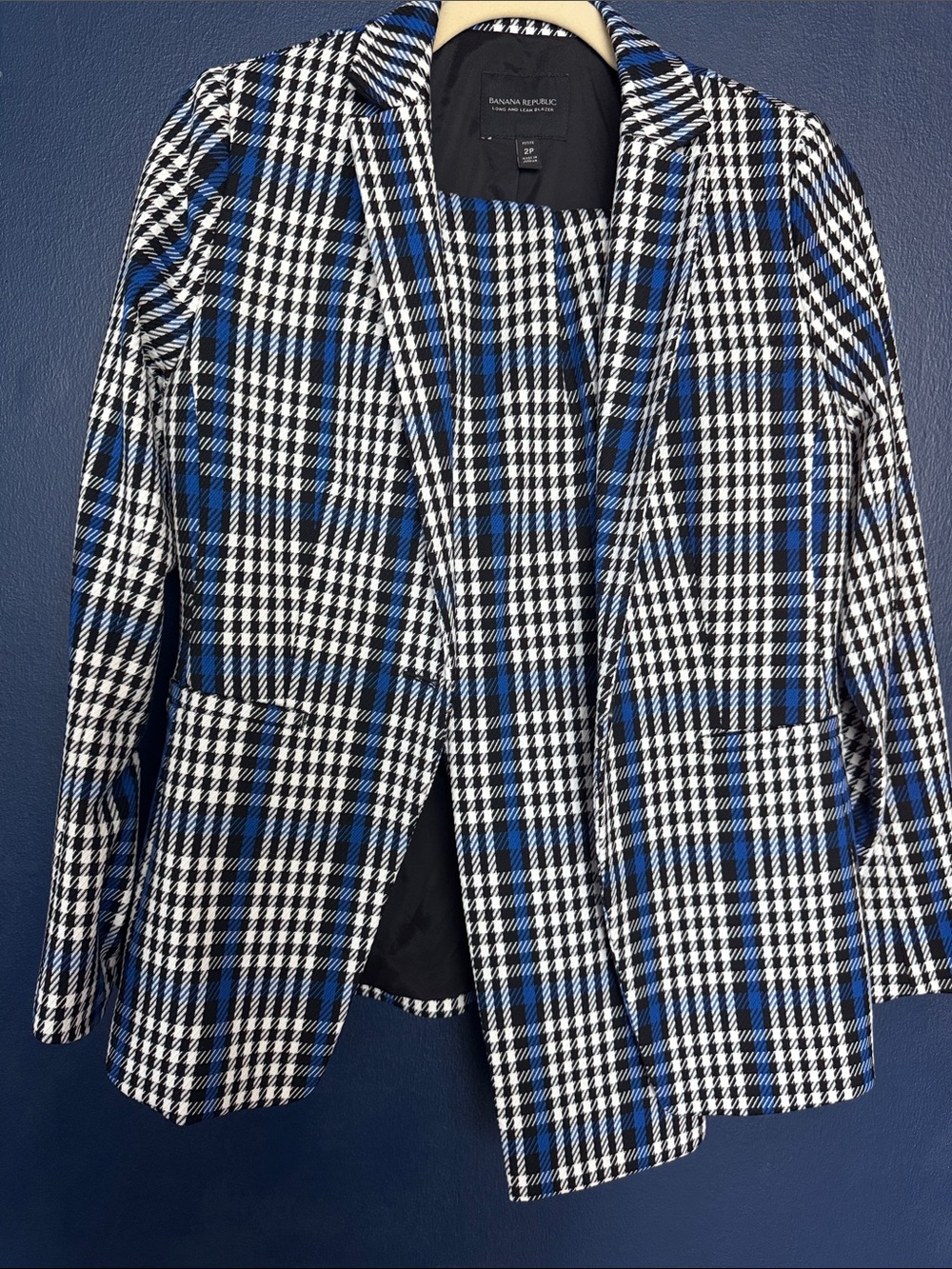 2 piece Banana Republic Blue, Black & White Plaid Blazer and pant